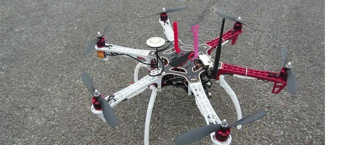 DJI F550 dron 700x300